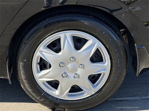 Used 2025 Nissan Sentra S image 8