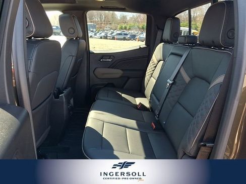 Used 2024 GMC Canyon Denali image 21