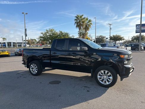 Used 2019 Chevrolet Silverado 1500 Custom w/ Custom Value Package image 6