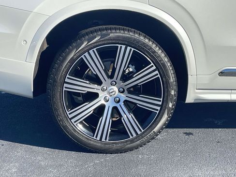 Certified 2023 Volvo XC90 B6 Ultimate w/ Protection Package Premier AWD/4WD image 9