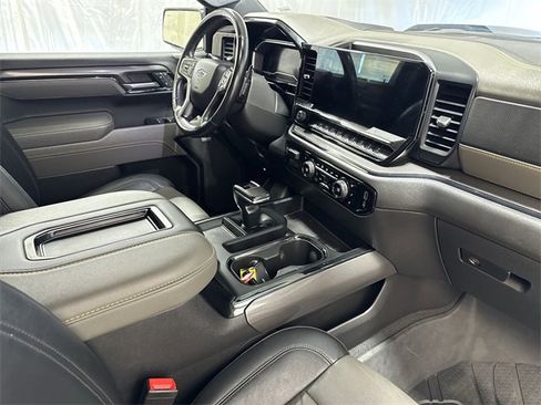 Used 2022 Chevrolet Silverado 1500 ZR2 image 27