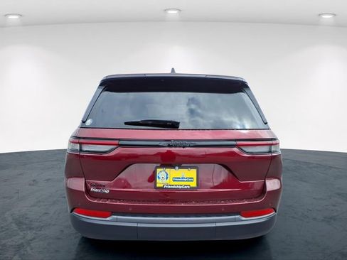 New 2026 Jeep Grand Cherokee Limited AWD/4WD image 8