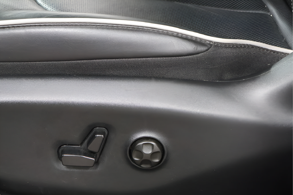 Used 2026 Chrysler Pacifica Limited w/ S Appearance Package FWD image 20