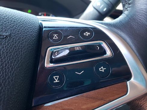 Used 2016 Cadillac Escalade Luxury AWD/4WD image 20