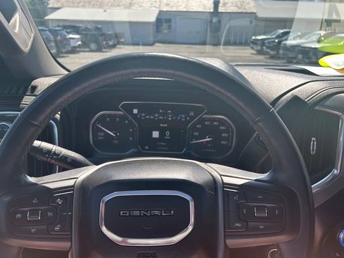 Used 2021 GMC Sierra 1500 Denali w/ Denali Ultimate Package AWD/4WD image 11