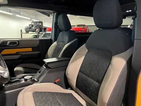 Used 2022 Ford Bronco Wildtrak image 9