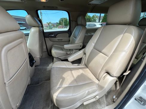 Used 2012 Chevrolet Suburban LTZ AWD/4WD image 24