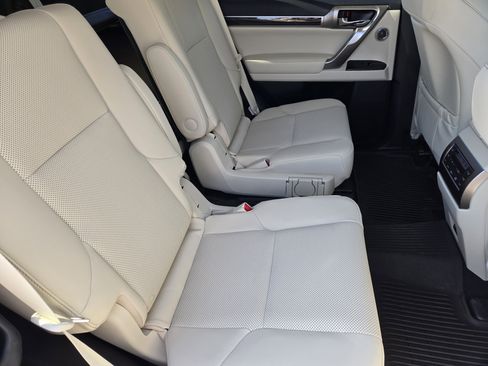 Used 2022 Lexus GX 460 Premium image 10