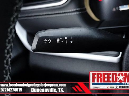 Used 2025 Jeep Grand Cherokee Altitude AWD/4WD image 28