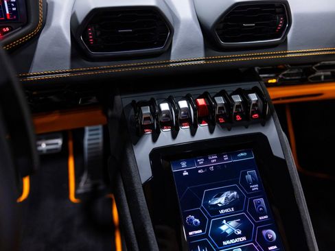 Used 2023 Lamborghini Huracan Tecnica image 41