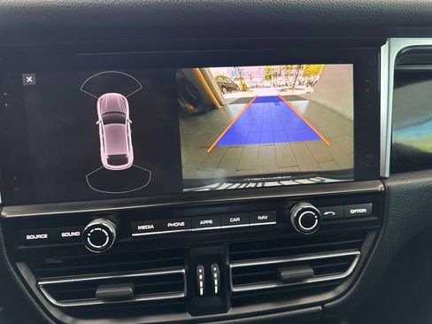 Used 2020 Porsche Macan S AWD/4WD image 15