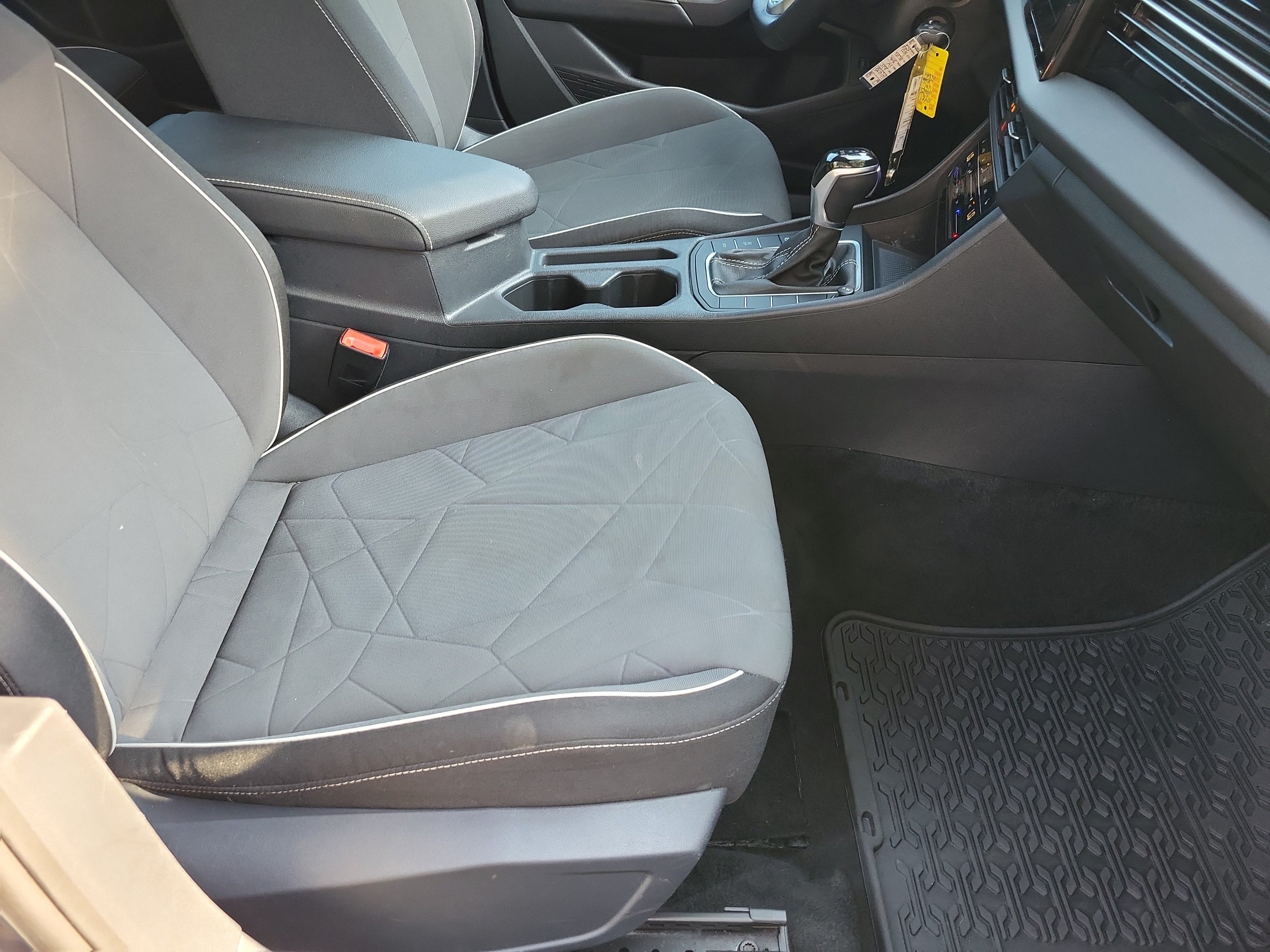 Used 2025 Volkswagen Jetta Sport FWD image 18