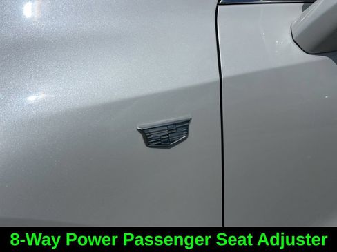 Used 2022 Cadillac XT4 Premium Luxury w/ Enhanced Visibility Package FWD image 21