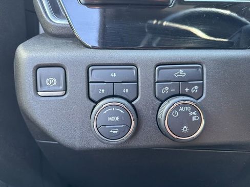 Used 2024 Chevrolet Silverado 2500 LT AWD/4WD image 4