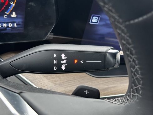 Used 2025 Chevrolet Tahoe High Country image 28