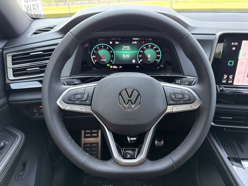 New 2026 Volkswagen Atlas Cross Sport SEL R-Line AWD/4WD image 18