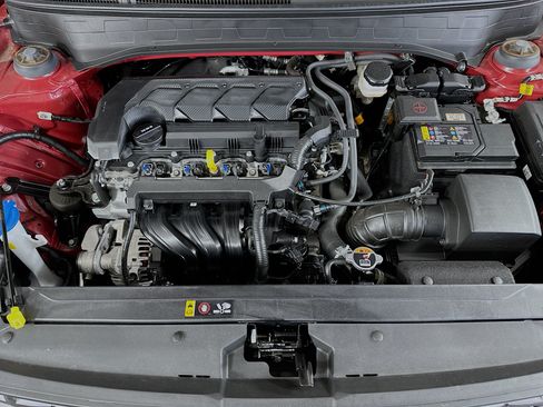 Certified 2024 Hyundai Venue Limited FWD image 28