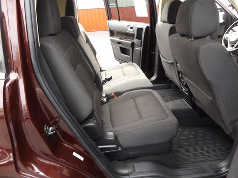 Used 2018 Ford Flex SEL image 24