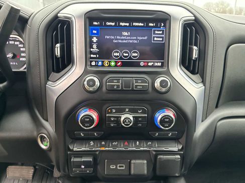 Used 2021 GMC Sierra 1500 Elevation w/ Preferred Package image 13