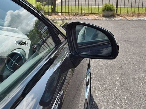 Used 2013 Mercedes-Benz SL 550 image 17