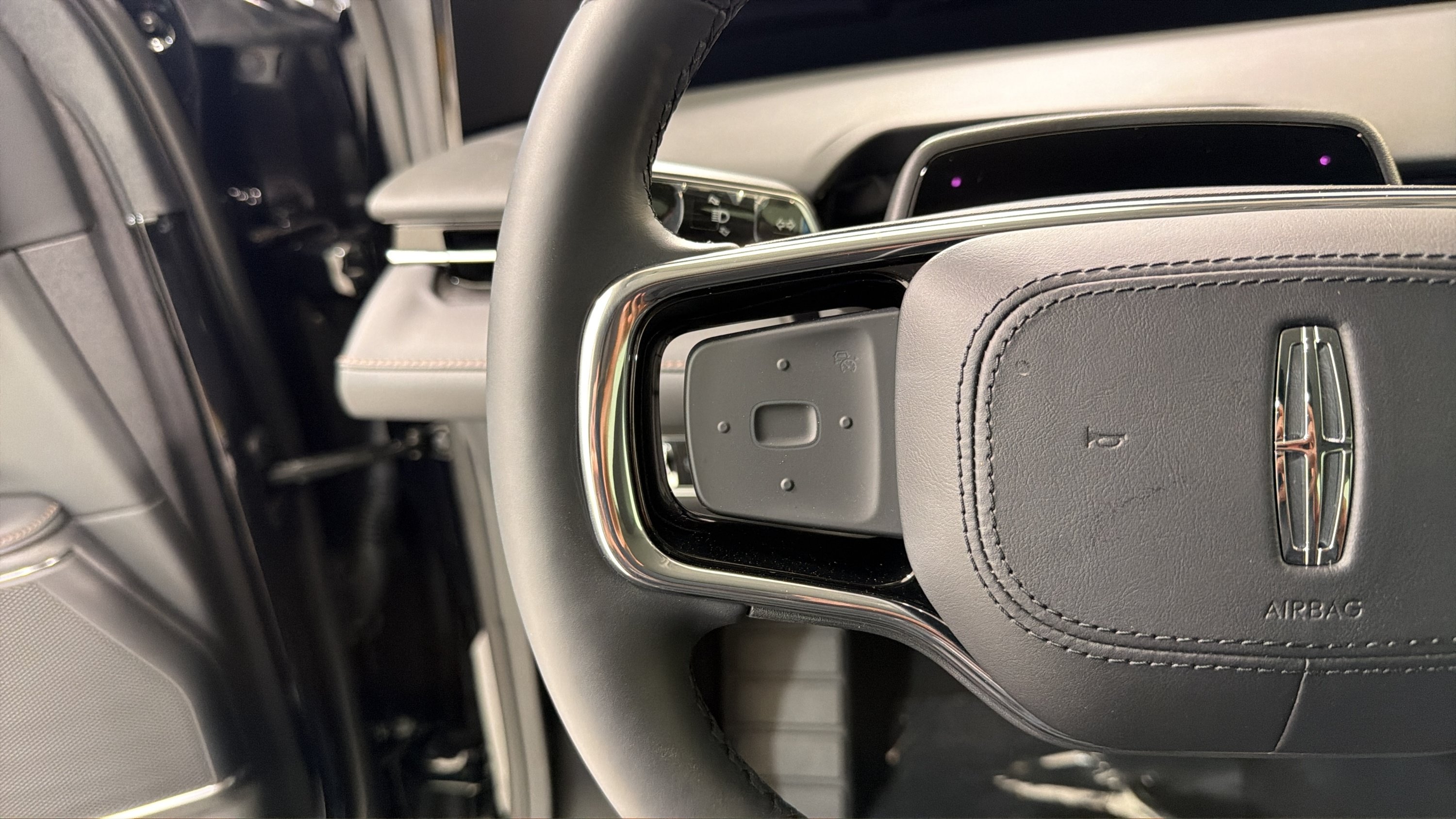 New 2026 Lincoln Nautilus Premier AWD/4WD image 13