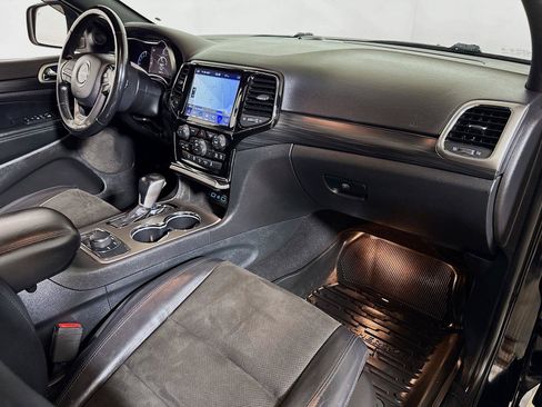 Used 2020 Jeep Grand Cherokee Altitude AWD/4WD image 29