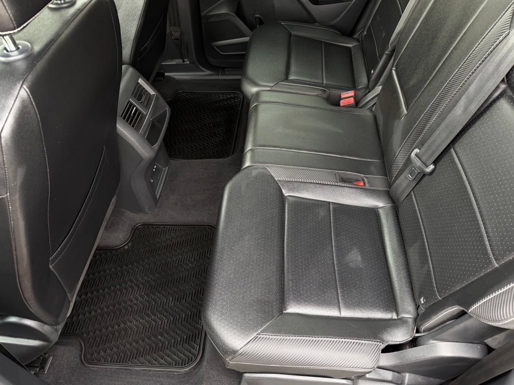 Used 2021 Volkswagen Atlas Cross Sport SE FWD image 12