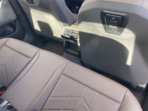 New 2025 BMW i5 xDrive40 w/ Premium Package image 14