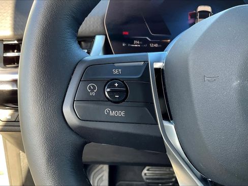 Used 2025 BMW X2 xDrive28i w/ Premium Package image 21