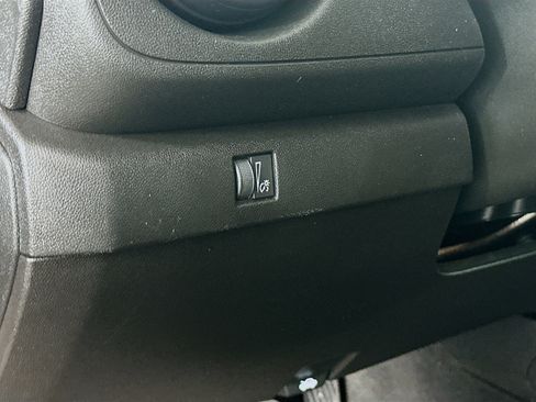 Used 2024 Chevrolet Colorado W/T image 16