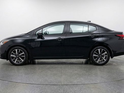 Used 2025 Nissan Versa SV image 5