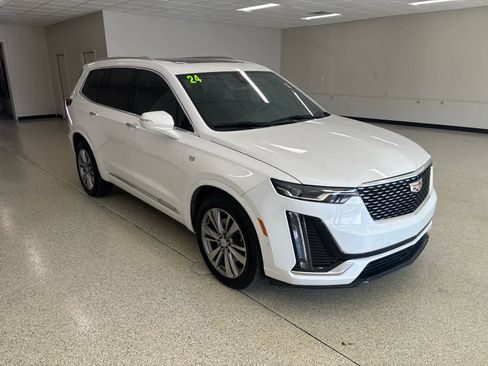 Used 2024 Cadillac XT6 Premium Luxury w/ Technology Package image 3