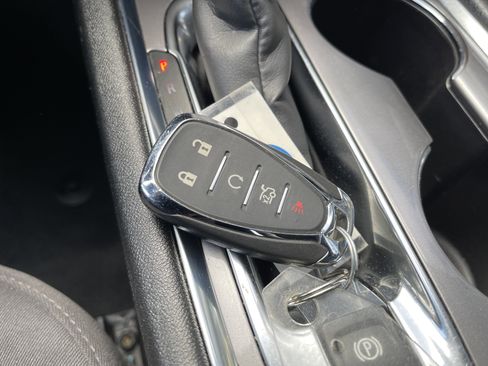 Used 2023 Chevrolet Malibu LT image 40