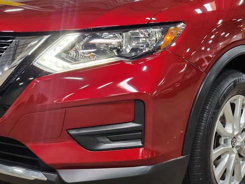 Used 2018 Nissan Rogue SV FWD image 14