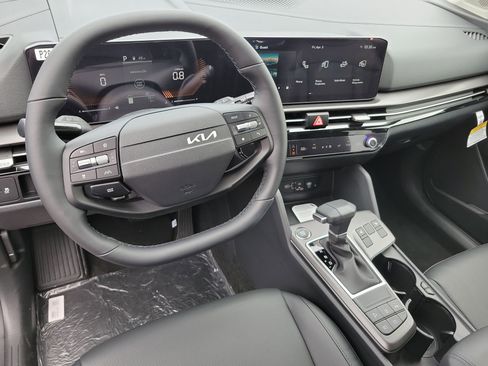 New 2026 Kia Sportage EX image 2