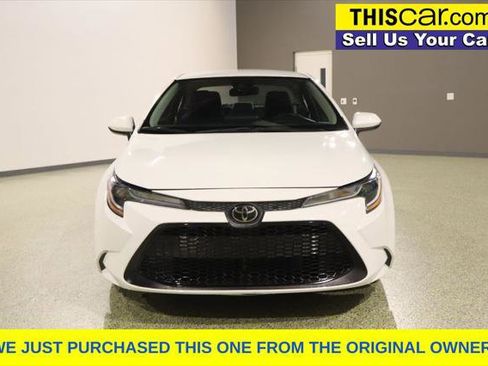 Used 2022 Toyota Corolla LE FWD image 3