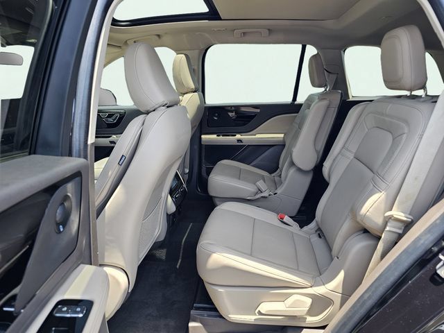 Used 2022 Lincoln Aviator Grand Touring w/ Elements Package Plus AWD/4WD image 33