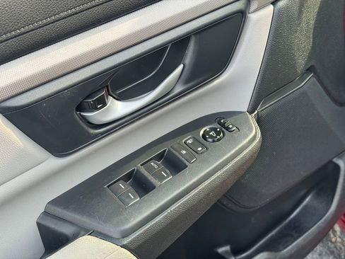 Used 2020 Honda CR-V LX image 19