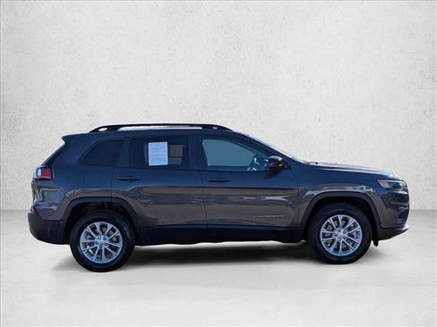 Used 2022 Jeep Cherokee Latitude Lux image 4