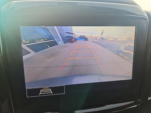 Used 2020 Chevrolet Traverse LT image 10