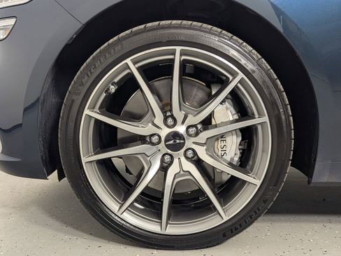 Used 2025 Genesis G70 2.5T AWD/4WD image 11