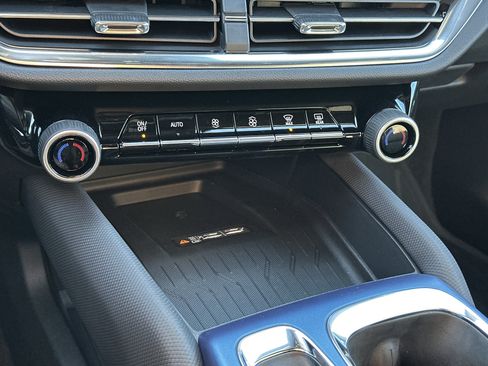 New 2026 Chevrolet Equinox EV LT w/ Convenience Package II image 23