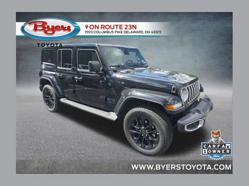 Used 2025 Jeep Wrangler Unlimited Sahara AWD/4WD image 1
