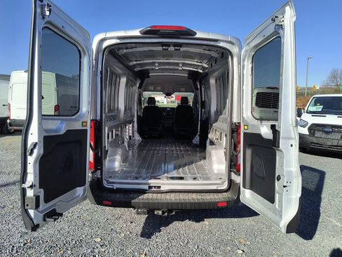 New 2024 Ford Transit 150 148 Medium Roof AWD image 25