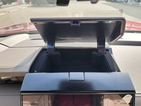 New 2026 GMC Yukon Denali w/ Denali Reserve Package image 32