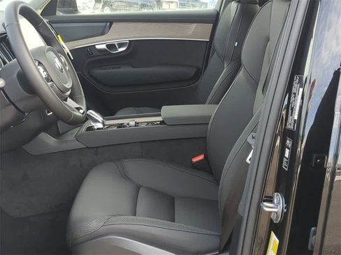 New 2026 Volvo XC90 B6 Plus w/ Protection Package Premier image 15