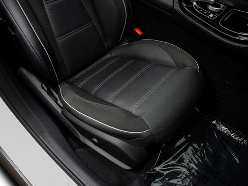 Used 2019 Mercedes-Benz E 63 AMG S image 40