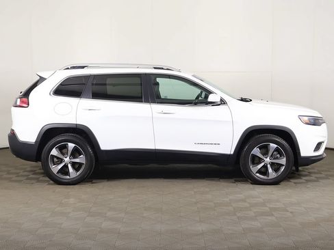 Used 2019 Jeep Cherokee Limited AWD/4WD image 18