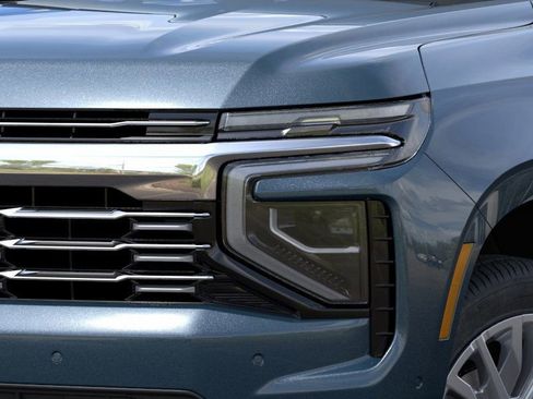 New 2026 Chevrolet Suburban Premier image 34