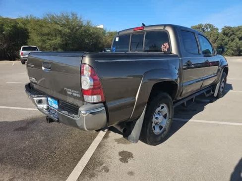 Used 2014 Toyota Tacoma PreRunner image 5
